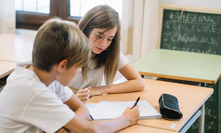 一对一英语上门家教一般多少钱一小时_大学生家教收费_一对一家教价格标准